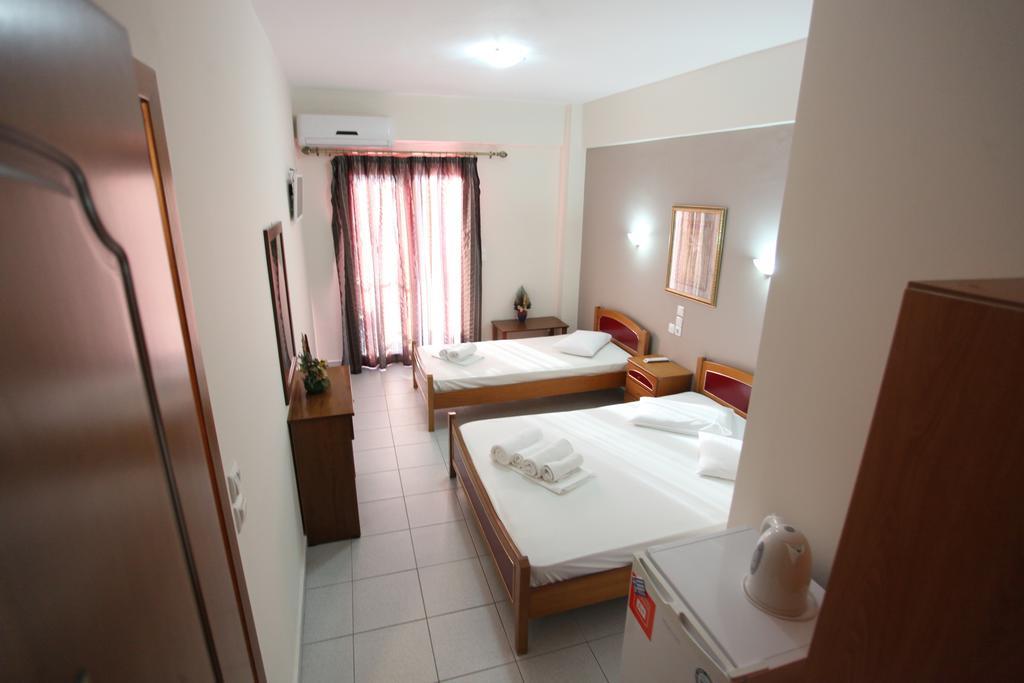 Hotel Alexandros Neoi Poroi Habitación foto