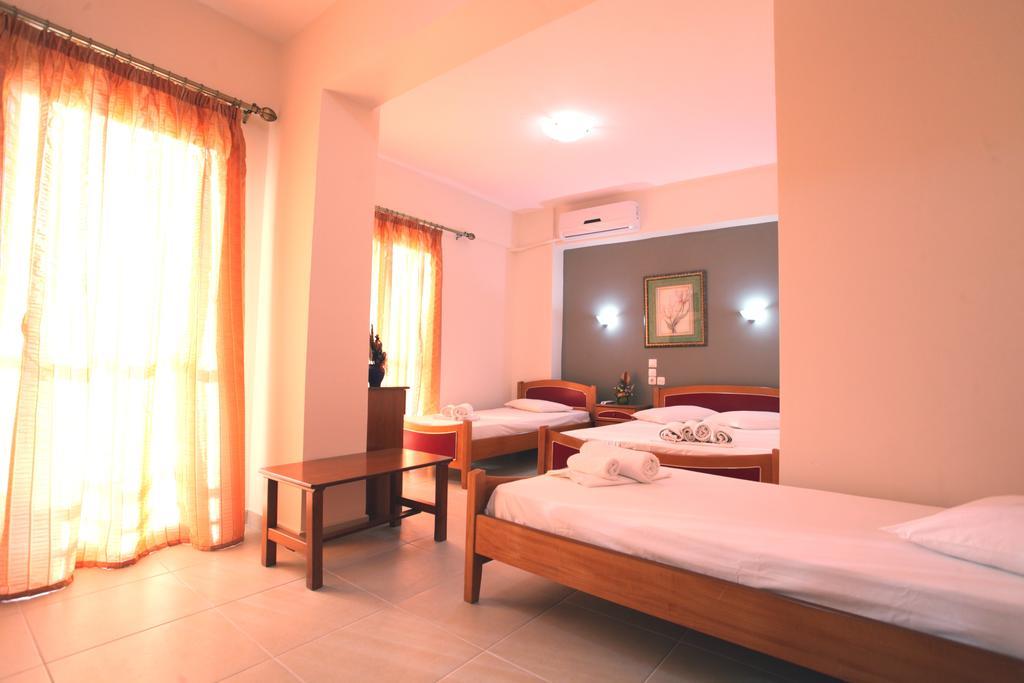 Hotel Alexandros Neoi Poroi Habitación foto